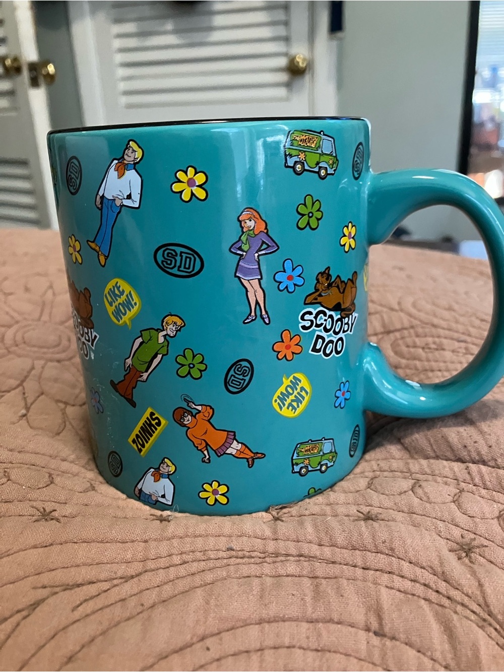 NWOT Toynk Scooby-Doo Sticker Pattern Teal Ceramic Mug